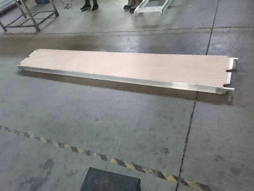 tablero de madera de aluminio del andamio